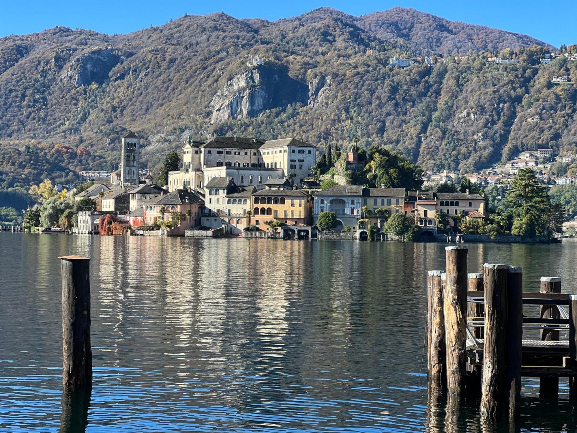 Residenza San Rocco "Suite Sul Lago" أورتا سان جوليو المظهر الخارجي الصورة